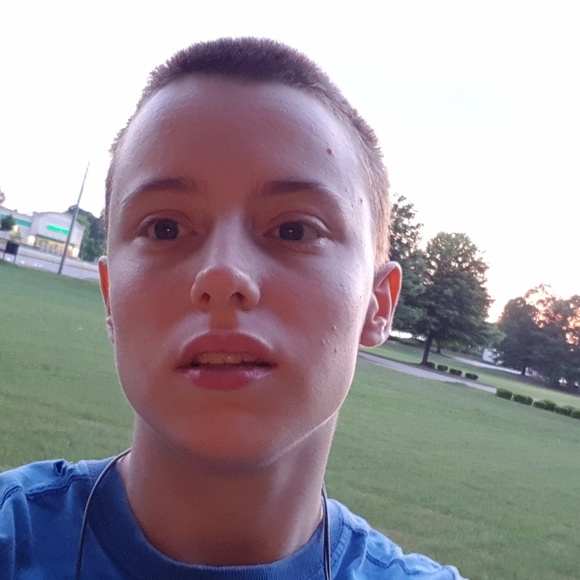 Meet your Posher, Joey - Picture 2 of 4